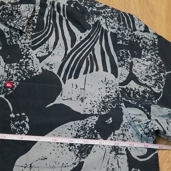 Quicksilver Hawaiian Boardriding floral print button up shirt large - Picture 9 of 10